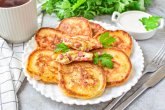 Оладьи с сыром и колбасой