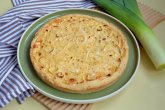 Пирог с сыром и луком-порей