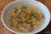 Легкий гречневый суп на бульоне из птицы