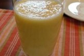 Витаминный напиток из апельсина и миндаля
