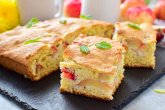 Шарлотка на белках