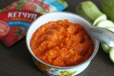 "Ложная" кабачковая икра с кетчупом