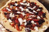 Средиземноморская греческая пицца на гриле 