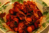 Макароны с сардельками в томатном соусе