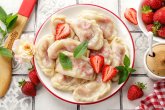 Вареники с клубникой