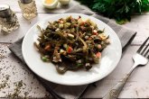 Салат с морской капустой и шпротами