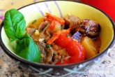 Утка по-тайски с карри и овощами