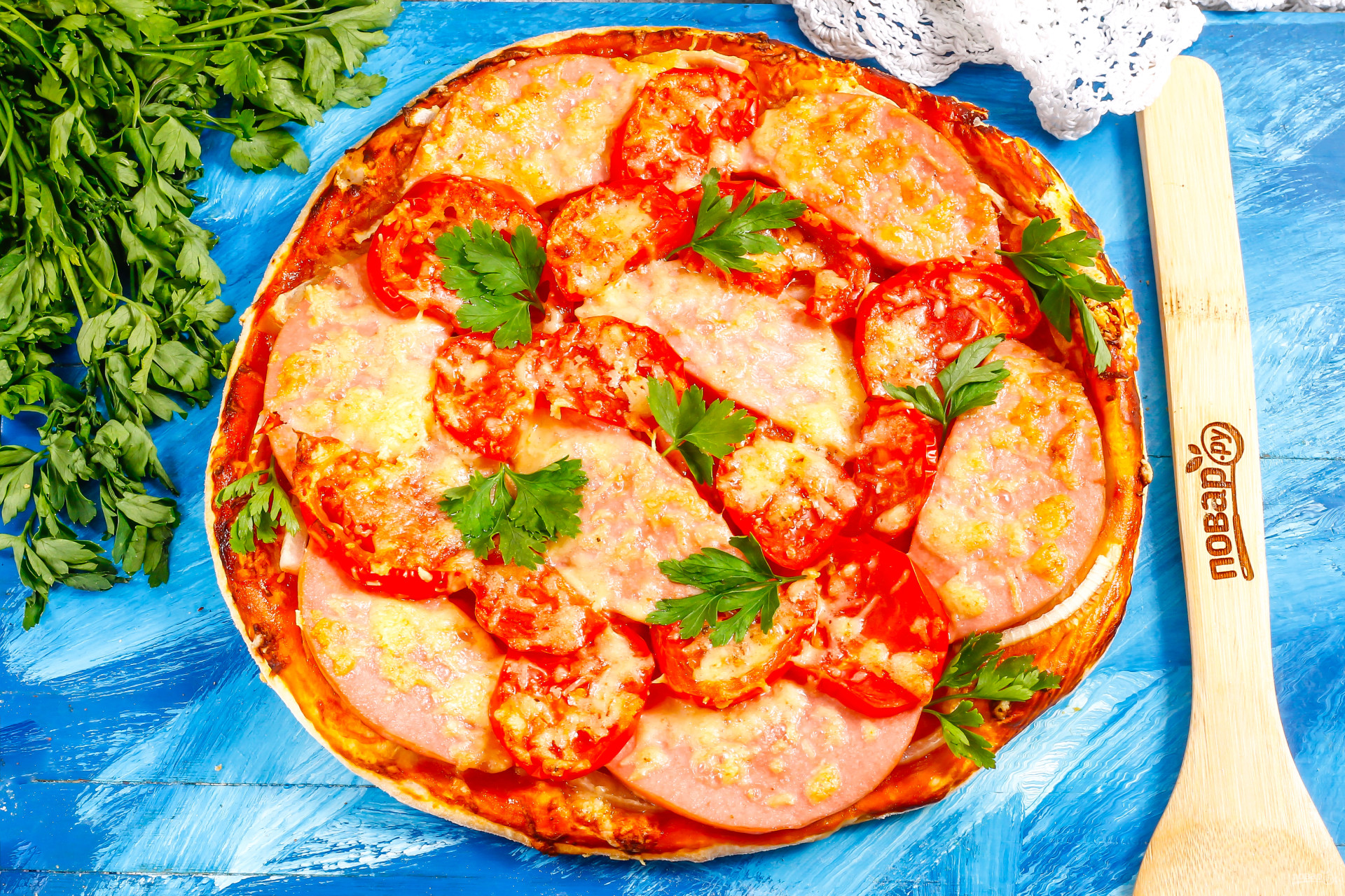 пицца на слоеном тесте в духовке рецепт с колбасой и помидорами сыром фото 82