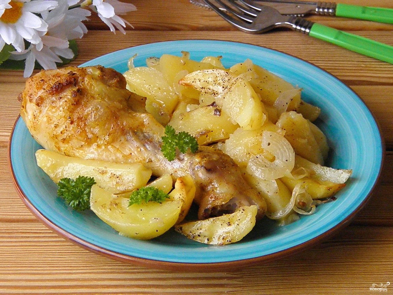 Запеченный картофель с курицей