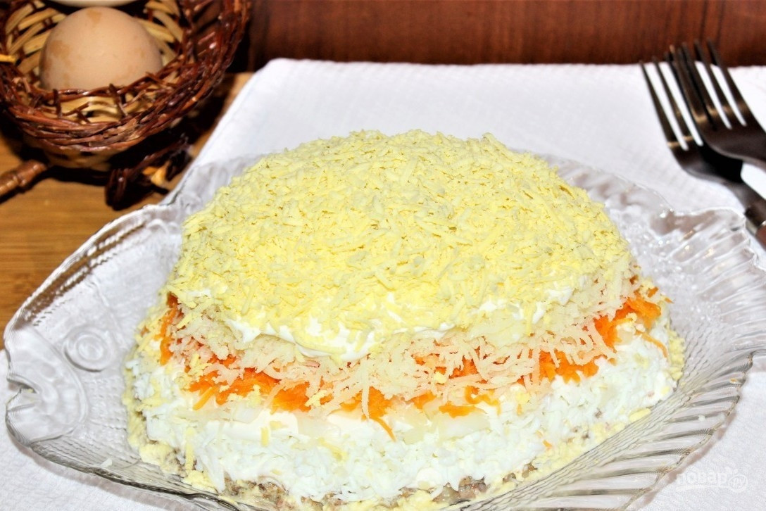 Салат мимоза с рыбными консервами и сыром пошаговый рецепт с фото