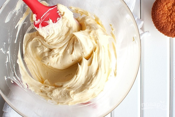 Рецепт белково масляного крема. Масляный крем на швейцарской меренге. Крем из белков. Белковый крем. Заварной крем с желатином.