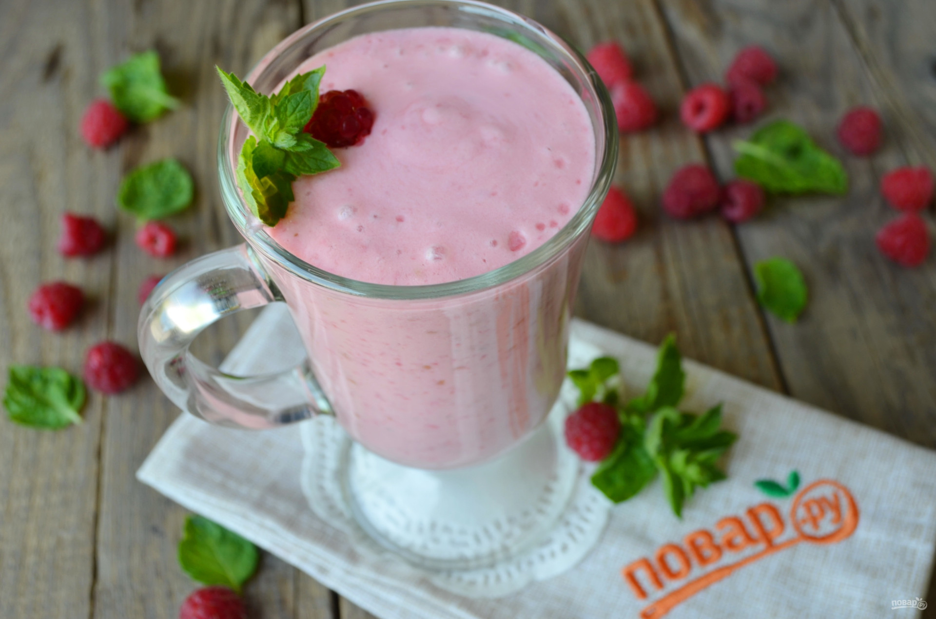 Малиновый суп-смузи с апельсиновым соком