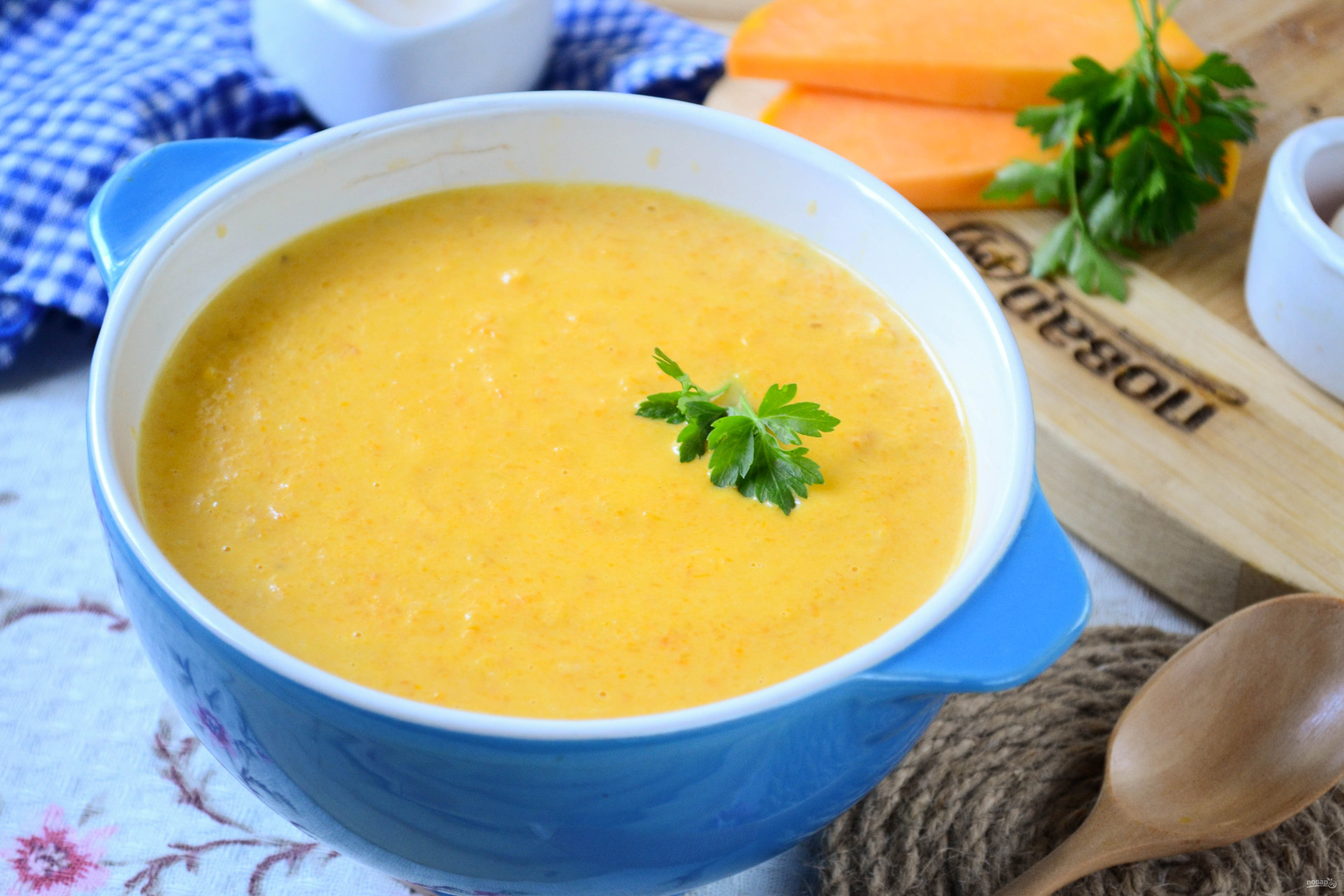 Тыквенный суп пюре классический рецепт пошаговый. Суп пюре. Суп пюре из картофеля. Сырный суп. Картофельный крем суп.