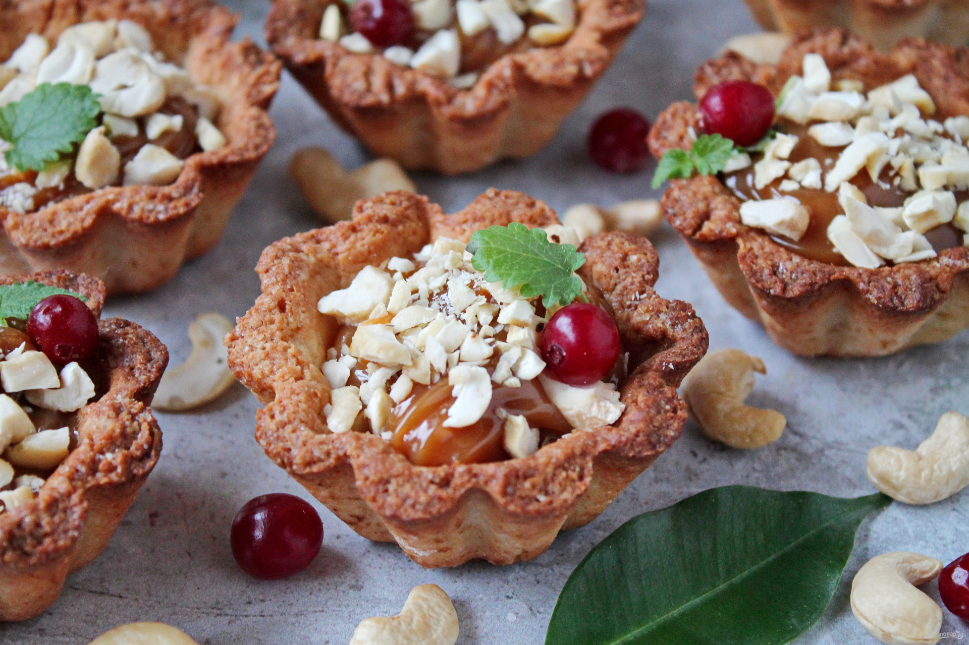 Пирожные из крекеров с орехами