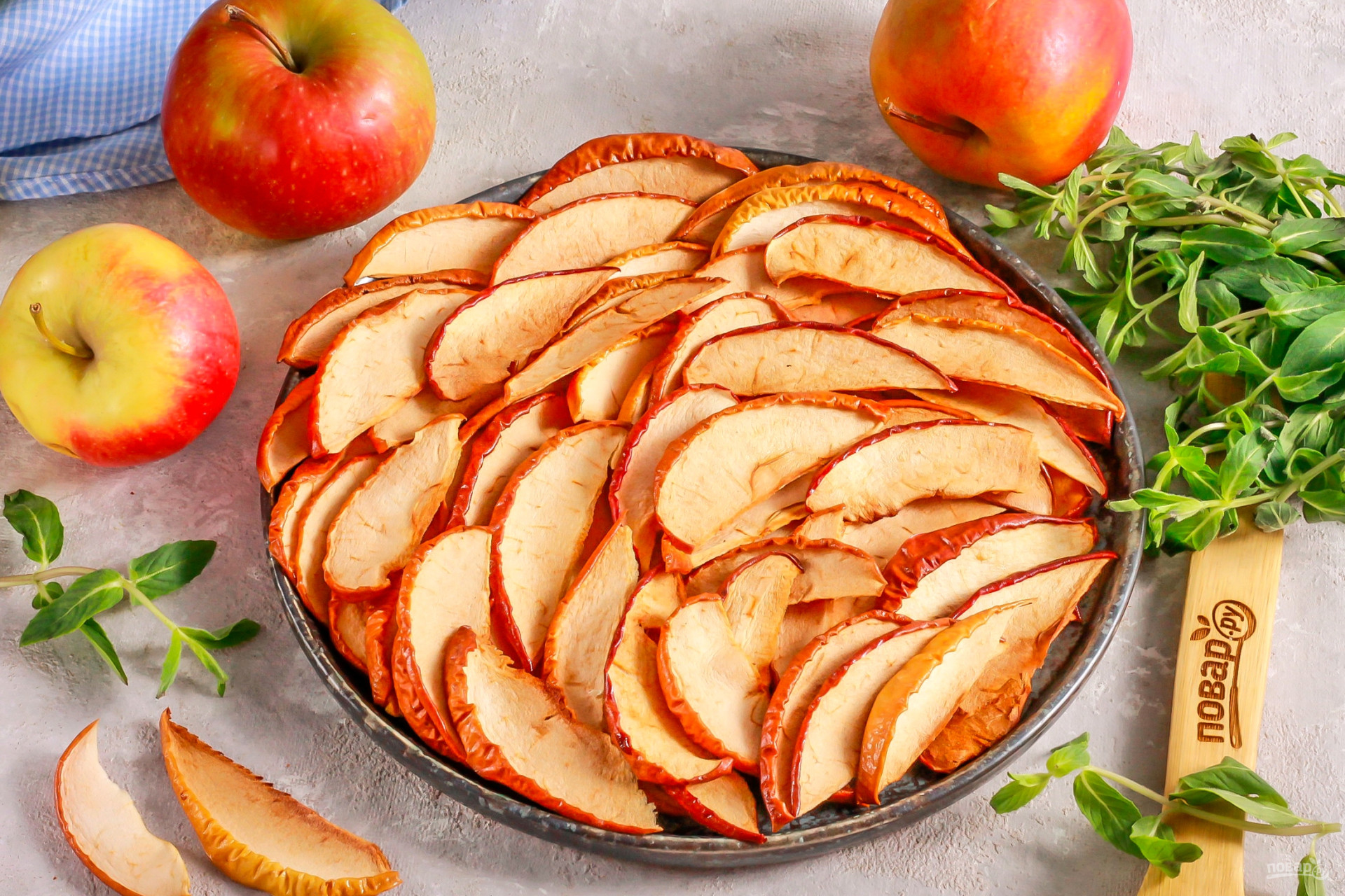 Блюда из яблок. Яблоки сушеные в духовке. 4 Основных блюд из яблок. Сушить яблоки в духовке. Как сделать сушеные яблоки