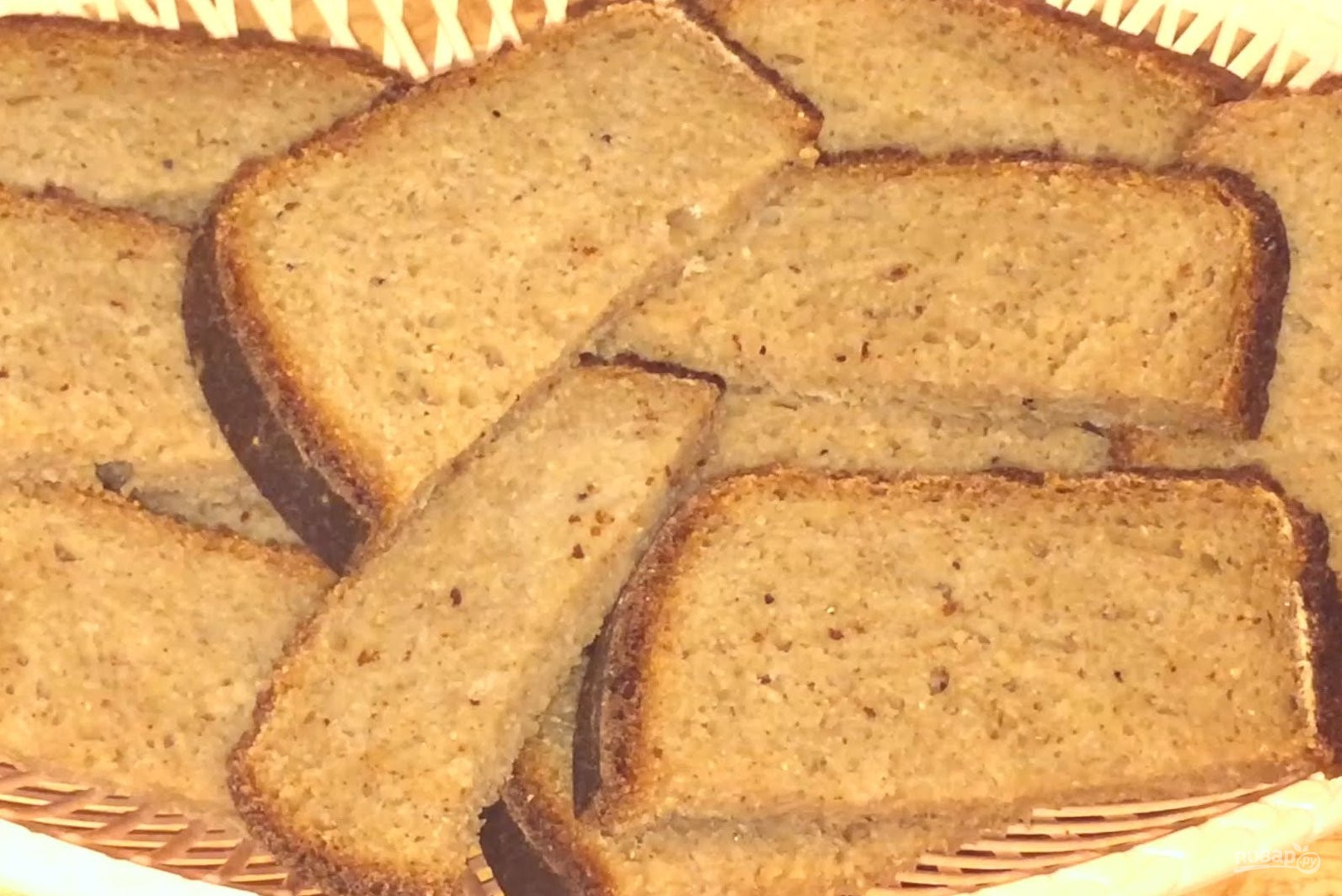 Амарантовый хлеб на закваске. Хлеб из амарантовой муки. Хлеб с амарантовой мукой. Хлеб из муки амаранта. Амарантовый хлеб рецепт