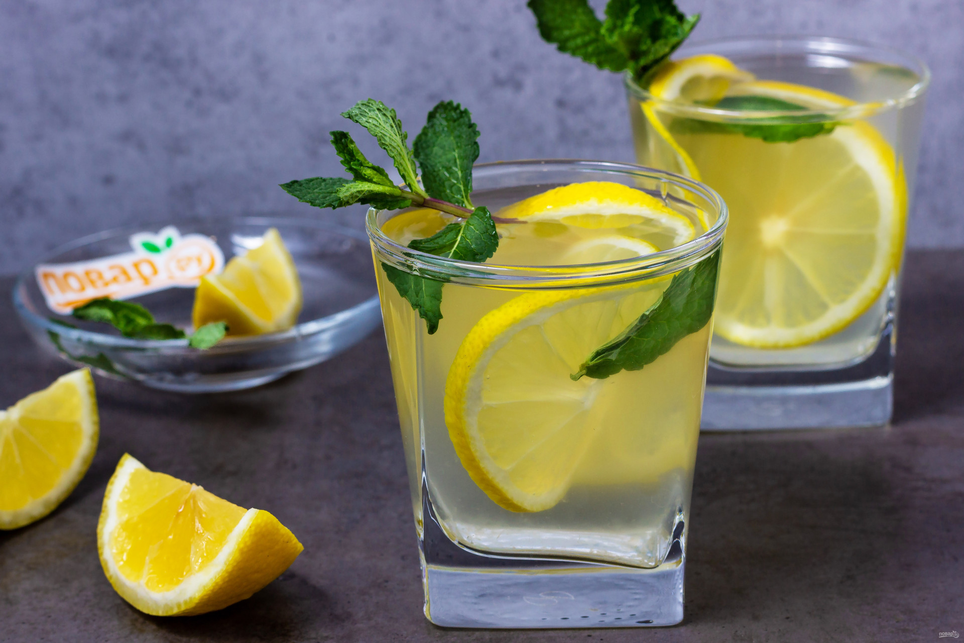 Сделать напиток из лимонов. Мята мята Lemon. Лимонад лимон мята. Мятно лимонный напиток. Напиток лимон мята.