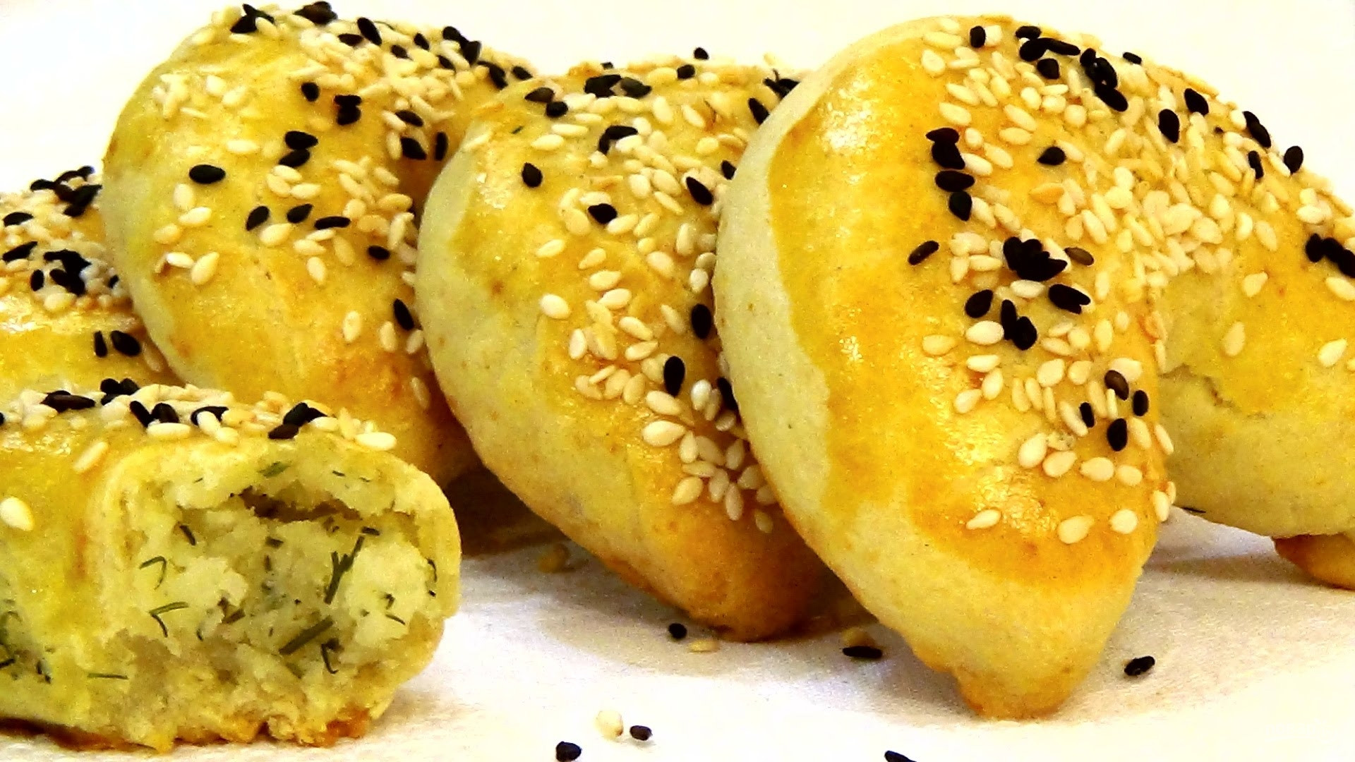 Жареные пирожки с картофелем и шампиньонами