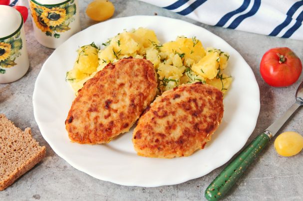 Рыбные котлеты с морковью