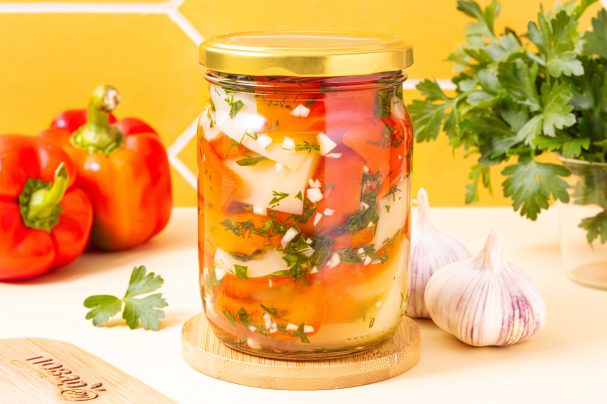 Маринованный болгарский перец с чесноком
