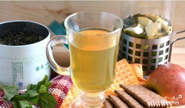 Зеленый чай с ромашкой