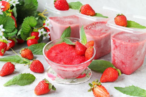 Клубника на зиму без варки