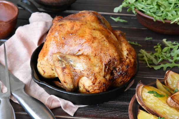 Курица в духовке на банке