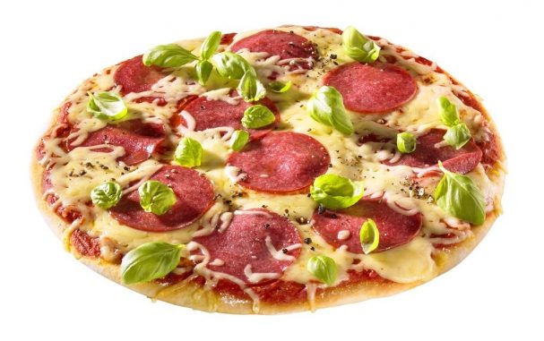 Пицца с сырокопченой колбасой
