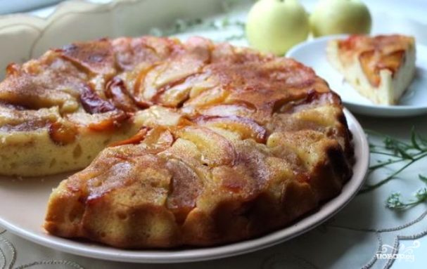 Постный яблочный пирог-перевертыш