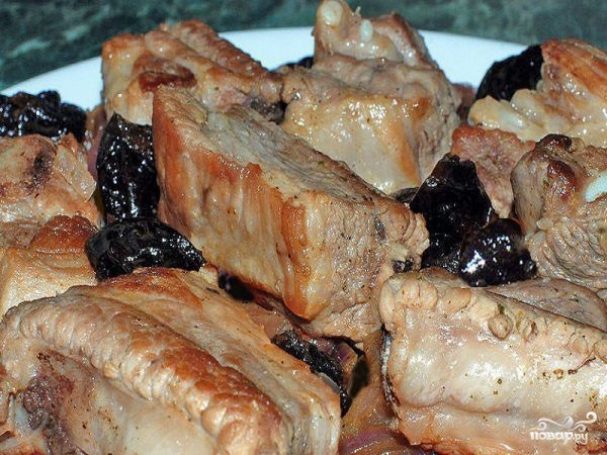 Ребрышки свиные с луком жареные на сковороде рецепт с фото на