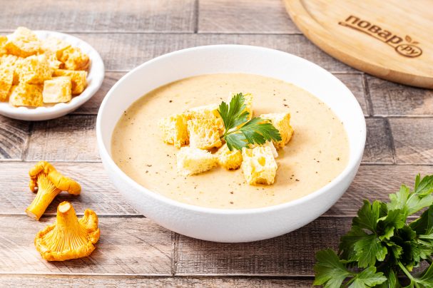 Крем-суп из лисичек Крем-суп из лисичек