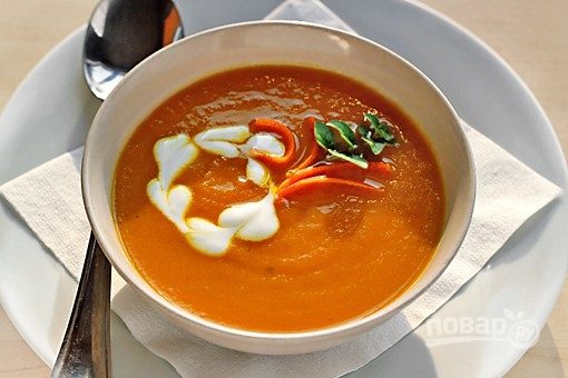 Морковный суп-пюре с имбирем и карри