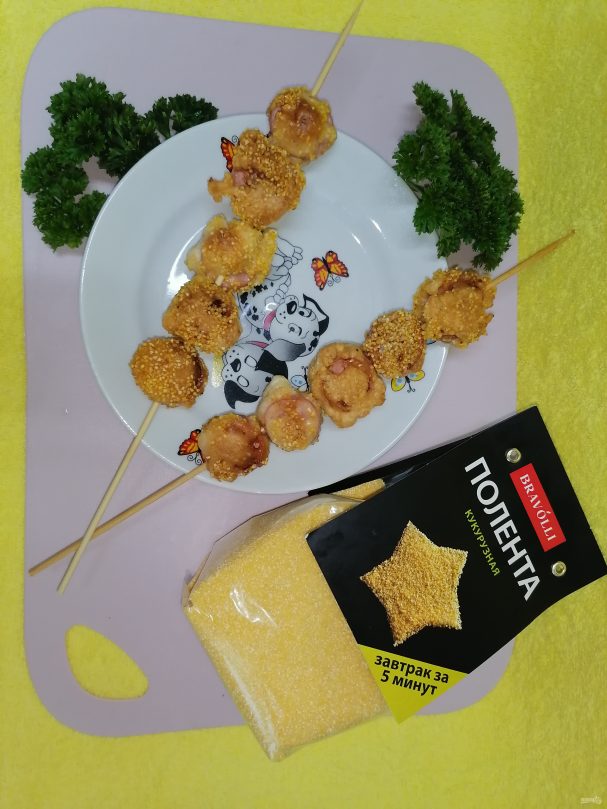 Шашлычки из сосисок обжаренные в поленте "Bravolli"