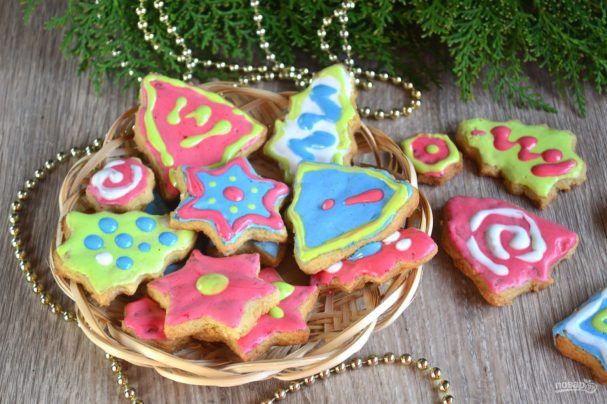Новогоднее печенье с глазурью - пошаговый рецепт с фото на Повар.ру