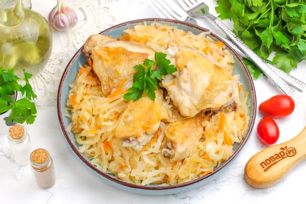 Курица с квашеной капустой