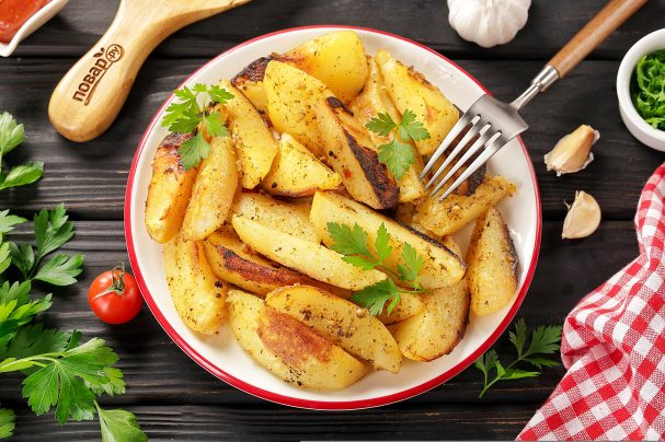 Картофель по-деревенски в мультиварке