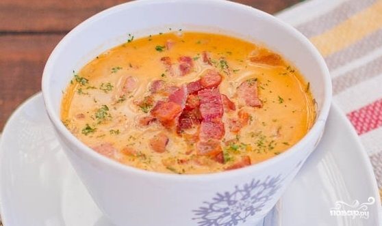 Фасолевый суп с колбасой