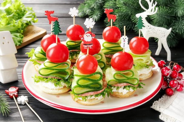 Закуска на шпажках на Новый год
