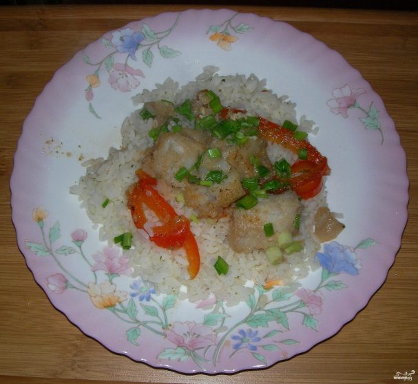 Тушеная рыба с рисом