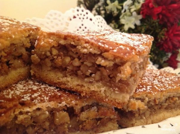 Пахлава из слоеного теста в домашних условиях с грецкими орехами и медом рецепт фото пошагово