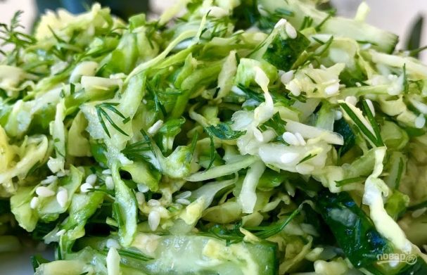 Легкий салат из капусты и соевого соуса