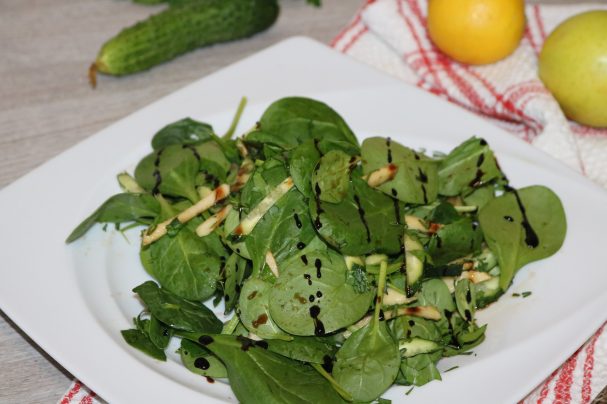 Диетический зелёный салат