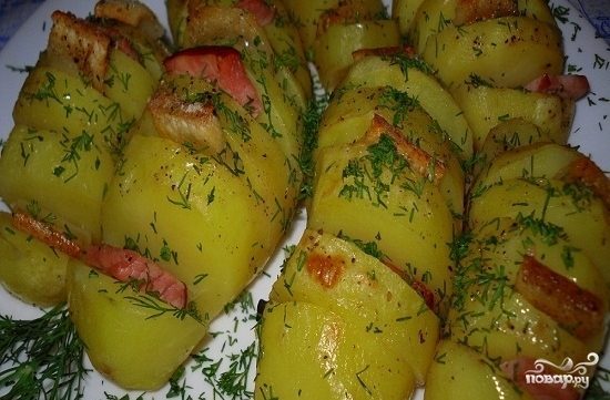 Картофель с беконом в фольге