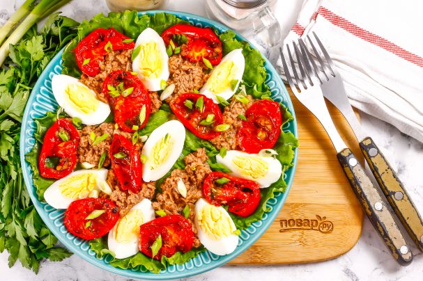 Салат с тунцом и вялеными помидорами - пошаговый рецепт с фото на Повар.ру