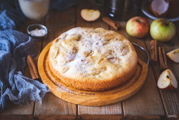 Мамина шарлотка с яблоками