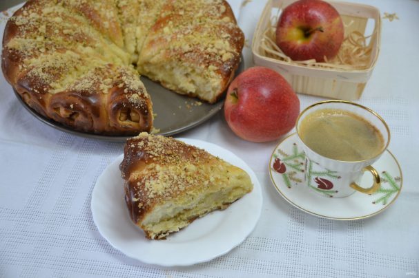 Пирог "Яблочные рожки"
