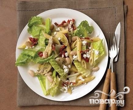Салат с артишоками, пастой и помидорами