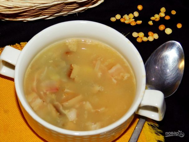 Гороховый суп с грибами и беконом