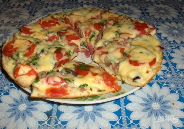 Пицца в духовке (тесто на кефире)