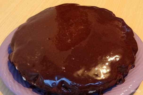 Шоколадный торт со сливочным кремом со сгущёнкой